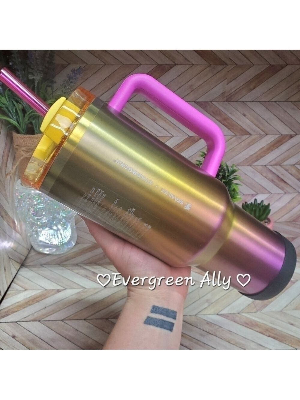 NWT Starbucks X Stanley 2024 PVD Metallic Gold Gradient Quencher 40 oz Tumbler
